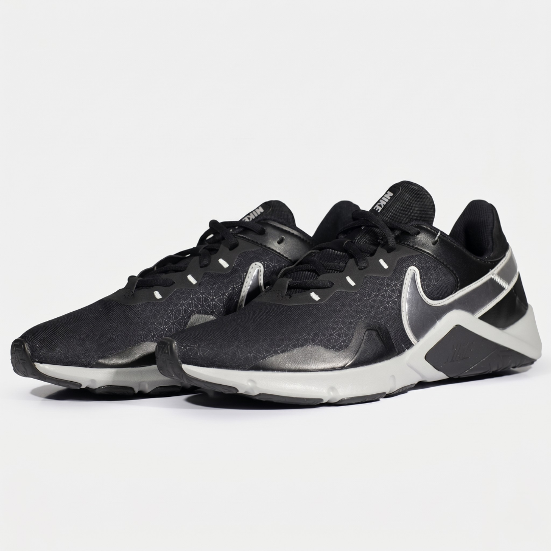 Tênis Nike Legend Essential 2